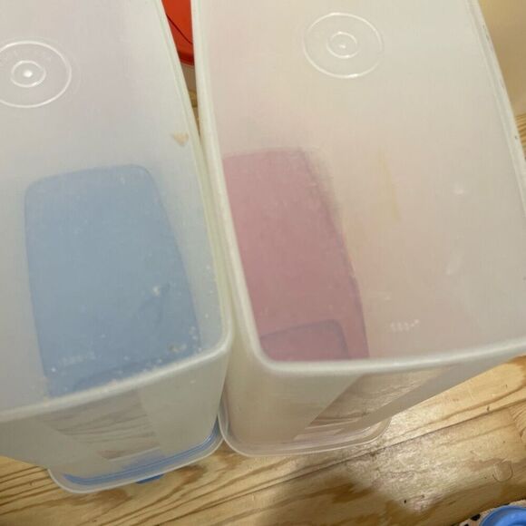 Tupperware Oval Modular Mates 9.75 Cups Red Blue Flip Seal Lid #1618 Vintage Lot - Picture 9 of 11